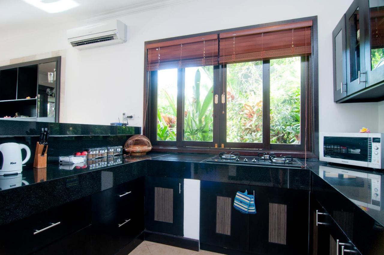 Villa Selaras سانور المظهر الخارجي الصورة
